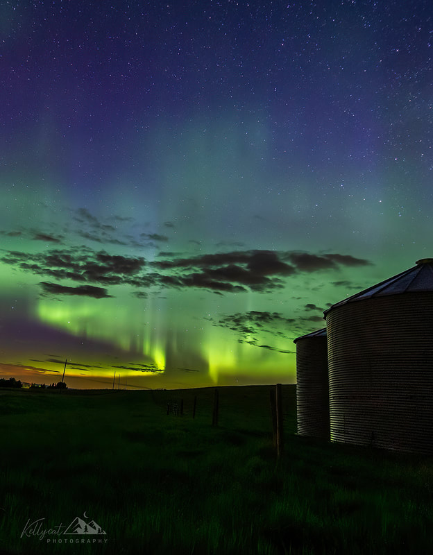 <img src="aurora.jpg" alt="a beautiful evening of aurora in Rockyford county">  height="300" width="300"