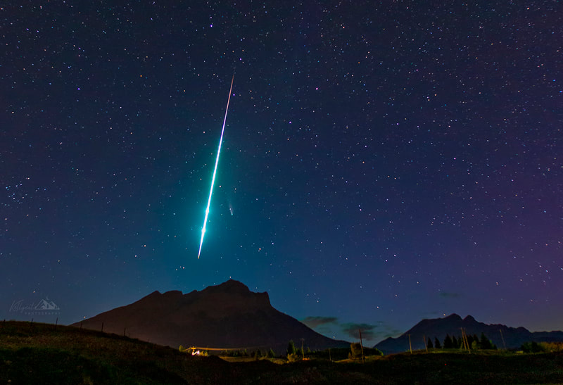 <img src="meteor.jpg" alt="a massive green meteor streaks through the night sky">  height="300" width="300"